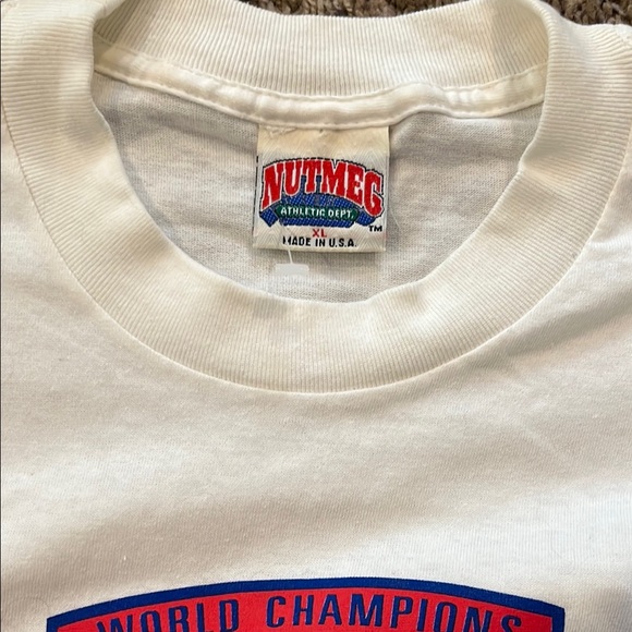 Never worn Vintage NBA Finals Graphic Isiah Thomas T-Shirt - Picture 4 of 6